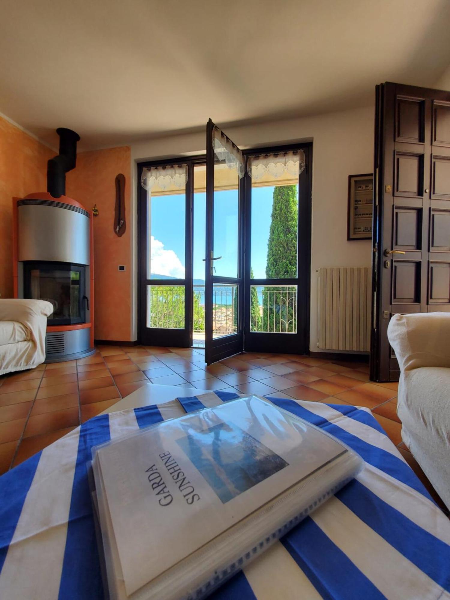 Garda Sunshine Apartment Toscolano Maderno Exterior photo